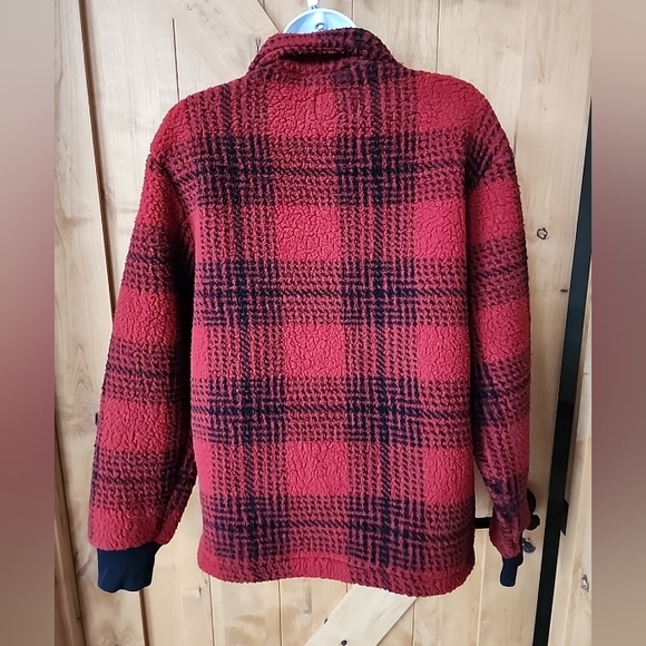 Old Navy, NWOT, Size Sm, Sherpa 1/4 Zip Pullover, Red & Black Plaid - Picture 2 of 10